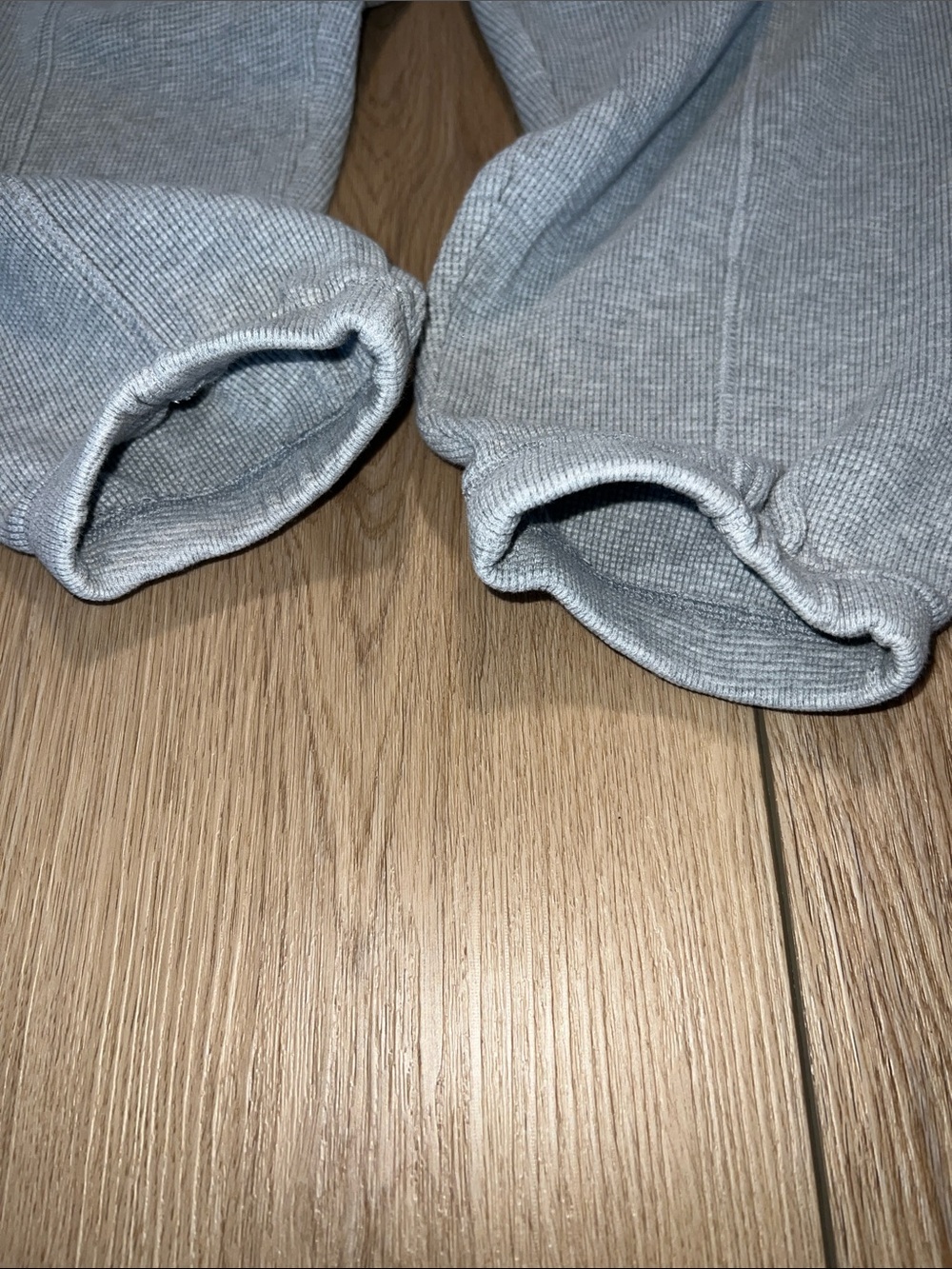 Aritzia TNA Light Gray Cozy Jogger Sweatpants - Picture 6 of 11